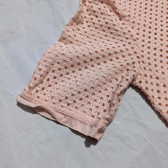 Banana  Republic Embroidered Eyelet Pink Top T Shirt Woman's Small Barbie - Picture 5 of 9